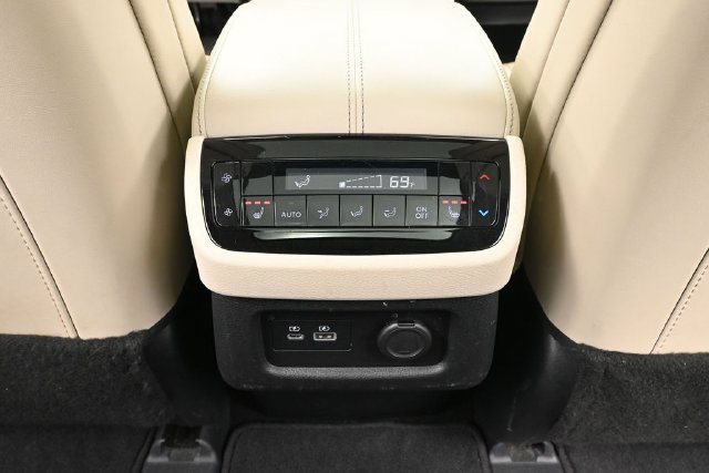 Used 2023 INFINITI QX60 Luxe AWD/4WD image 36