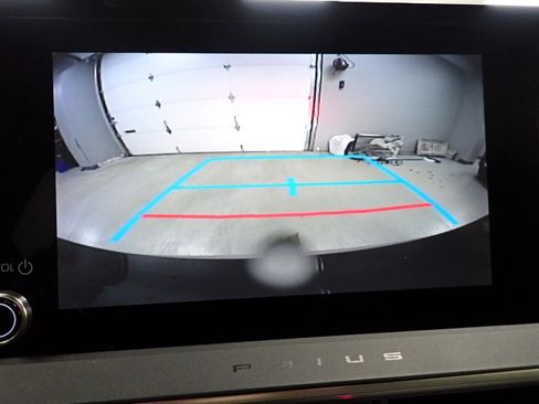 Used 2024 Toyota Prius XLE image 18