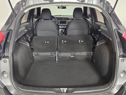 Used 2018 Nissan Kicks SV image 19