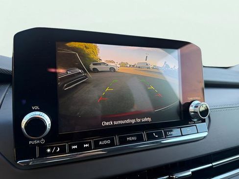 Used 2023 Mitsubishi Outlander ES image 17