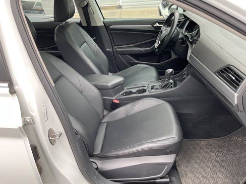 Used 2019 Volkswagen Jetta SE FWD image 18