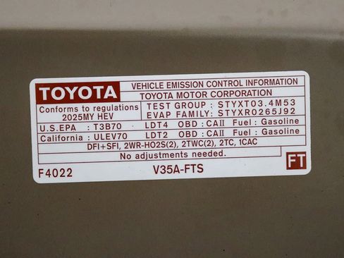 Used 2025 Toyota Sequoia TRD Pro AWD/4WD image 30
