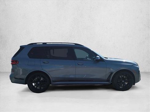Certified 2026 BMW X7 xDrive40i w/ M Sport Package AWD/4WD image 4