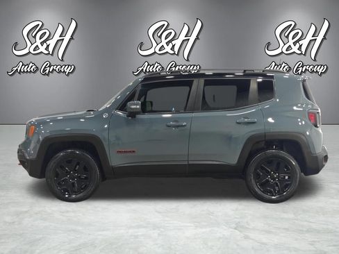 Used 2018 Jeep Renegade Trailhawk w/ Cold Weather Group II AWD/4WD image 14