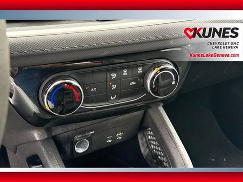 Used 2025 Chevrolet TrailBlazer LT AWD/4WD image 20