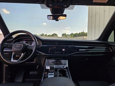 Used 2025 Audi Q7 3.0T Prestige image 27