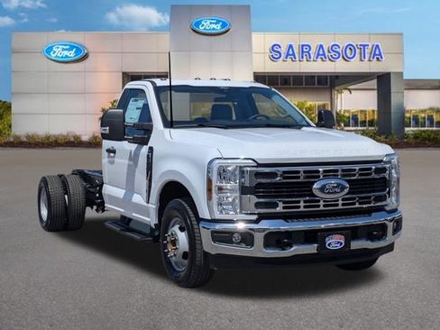 New 2025 Ford F350 XL w/ XL Chrome Package image 2