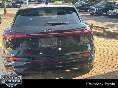 Used 2022 Audi e-tron Premium AWD/4WD image 5