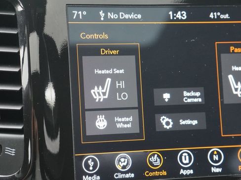 Used 2019 Jeep Grand Cherokee Altitude AWD/4WD image 32