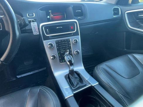 Used 2017 Volvo S60 T5 Dynamic w/ Vision Package image 13