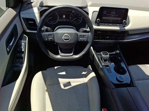 Used 2025 Nissan Rogue SV AWD/4WD image 11