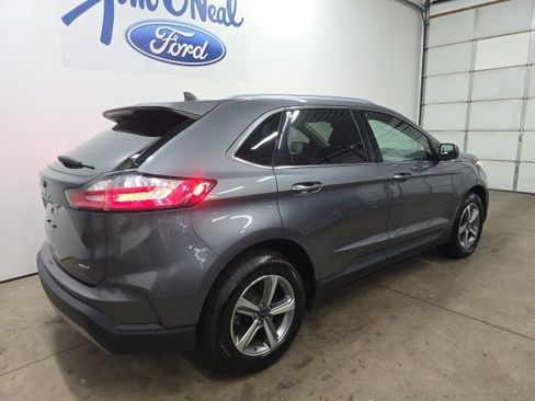 Used 2022 Ford Edge SEL w/ Convenience Package image 9