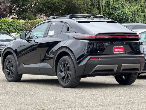 New 2026 Toyota C-HR AWD/4WD image 7