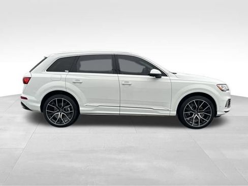 Used 2023 Audi Q7 3.0T Premium Plus image 11