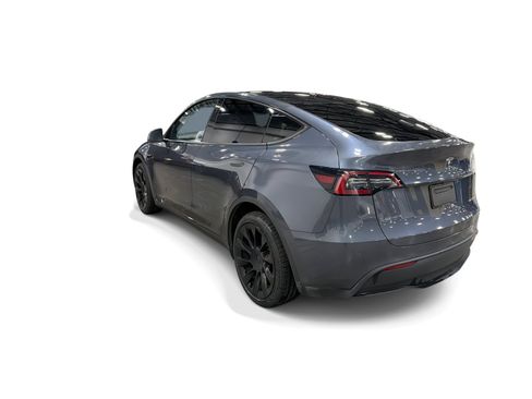 Certified 2023 Tesla Model Y Long Range AWD/4WD image 4