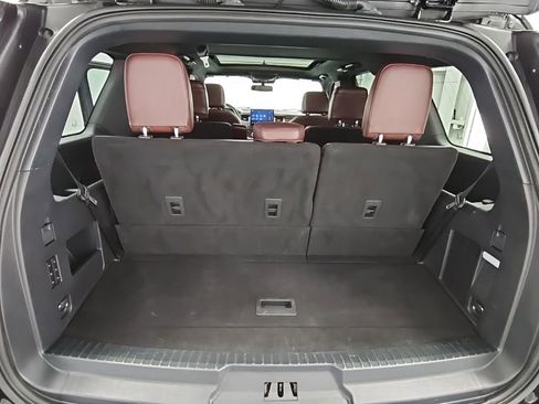 Used 2024 Ford Expedition Limited image 38