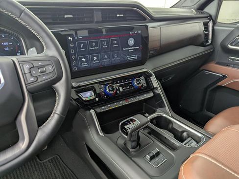 Used 2024 GMC Sierra 1500 Denali Ultimate image 15