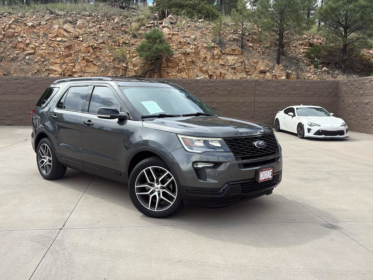 Used 2018 Ford Explorer Sport AWD/4WD image 2