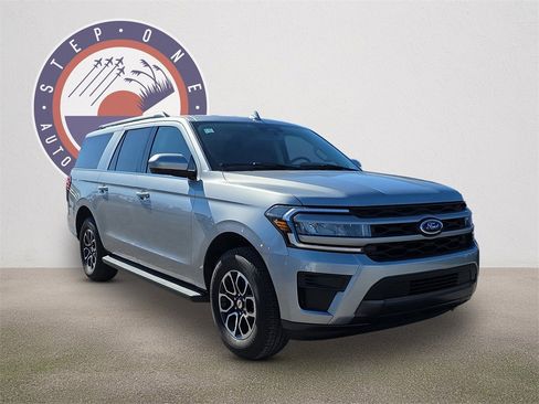 Certified 2023 Ford Expedition Max XLT image 2