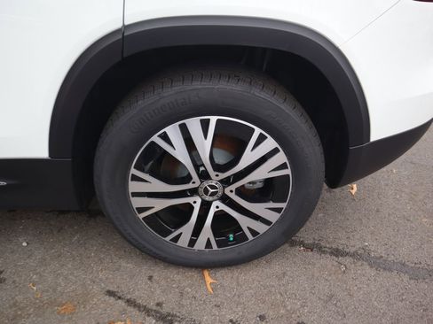 New 2026 Mercedes-Benz GLB 250 4MATIC image 9