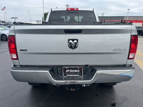 Used 2019 RAM 1500 Classic SLT AWD/4WD image 38