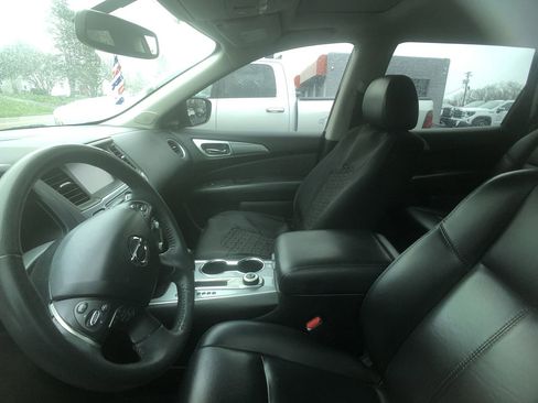 Used 2017 Nissan Pathfinder SL w/ SL Premium Package image 13