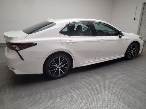 Used 2021 Toyota Camry SE image 10