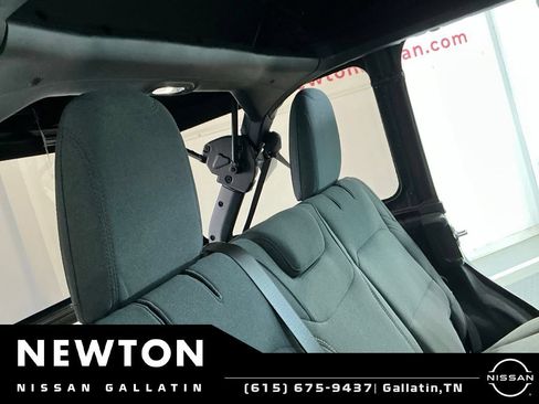 Used 2024 Jeep Wrangler Unlimited Sport AWD/4WD image 20