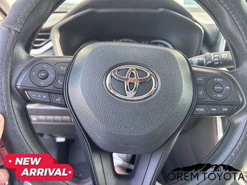 Used 2024 Toyota RAV4 XLE w/ Convenience Package image 7