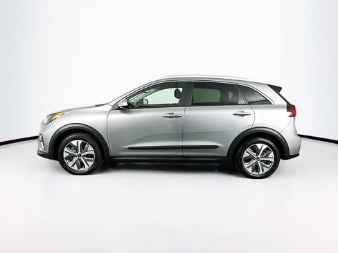 Used 2022 Kia Niro EX image 4