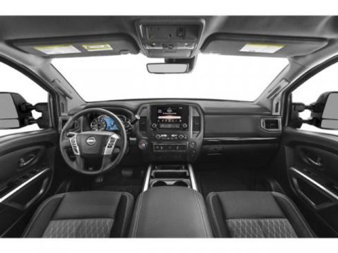 Used 2024 Nissan Titan SV w/ SV Convenience Package image 11