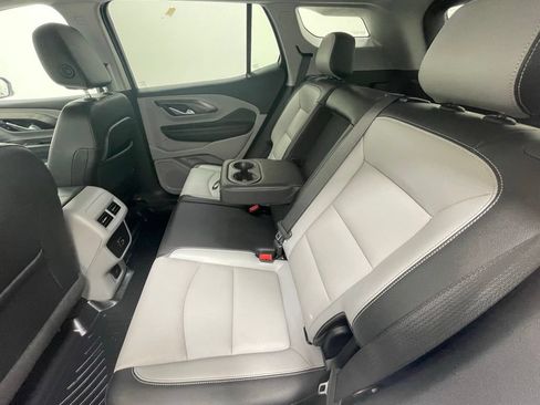 Used 2024 GMC Terrain SLT AWD/4WD image 11