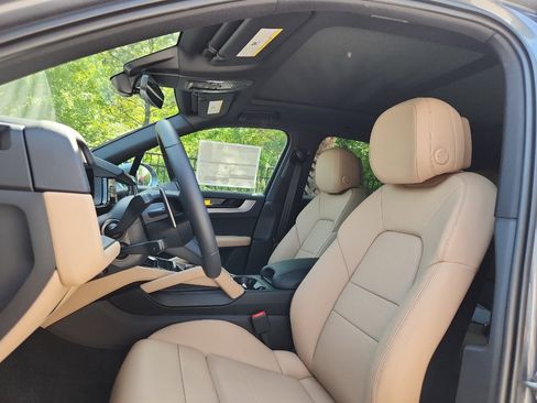 New 2026 Porsche Cayenne image 12