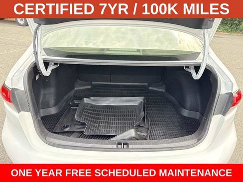 Used 2022 Toyota Corolla LE FWD image 10