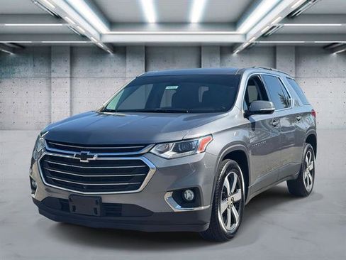Used 2020 Chevrolet Traverse LT w/ LT Premium Package image 1