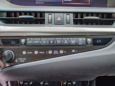 Used 2020 Lexus ES 350 w/ Premium Package FWD image 29