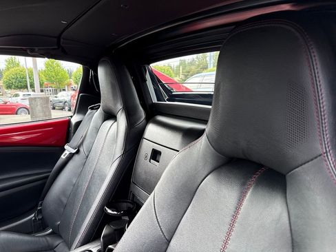 Used 2017 MAZDA MX-5 Miata RF Grand Touring RWD image 24
