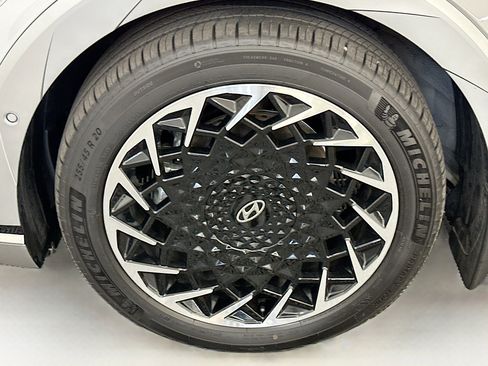 Used 2024 Hyundai Ioniq 5 Limited AWD/4WD image 35
