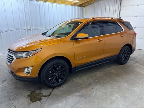 Used 2018 Chevrolet Equinox LT w/ Sun & Infotainment Package FWD image 4