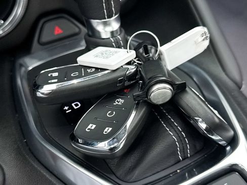 Used 2019 Chevrolet Camaro SS RWD image 42