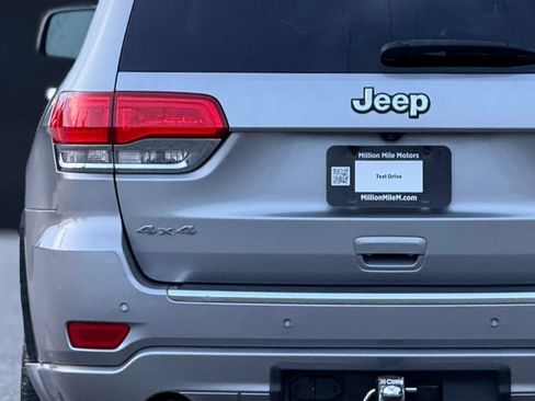 Used 2015 Jeep Grand Cherokee Overland AWD/4WD image 13