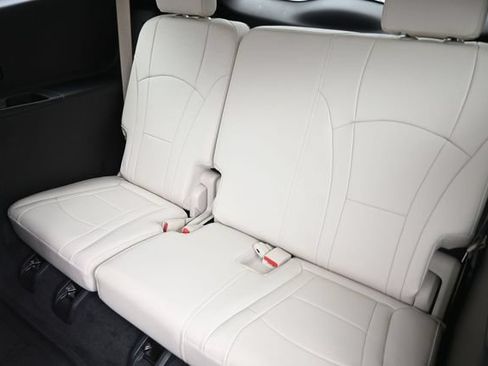 Used 2022 Buick Enclave Essence w/ Experience Buick Package FWD image 14