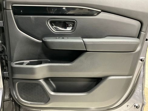 Used 2023 Honda Pilot Touring image 23