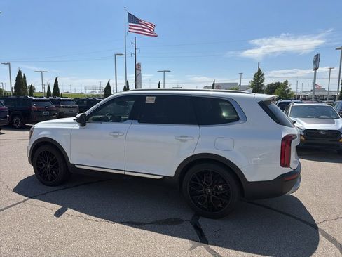 Used 2020 Kia Telluride EX w/ Towing Package FWD image 6