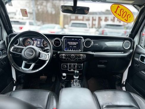 Used 2021 Jeep Wrangler Unlimited Sahara image 17