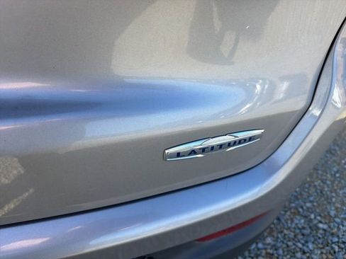 Used 2018 Jeep Compass Latitude w/ Popular Equipment Group image 8