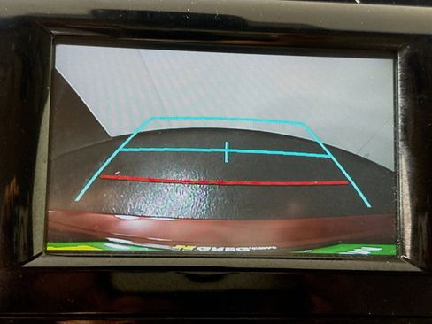 Used 2018 Toyota Camry L image 19