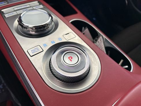 Used 2025 Genesis GV70 2.5T w/ Sport Prestige Package image 7