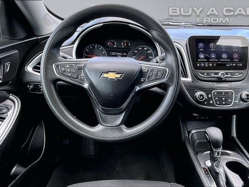 Used 2023 Chevrolet Malibu LT FWD image 5