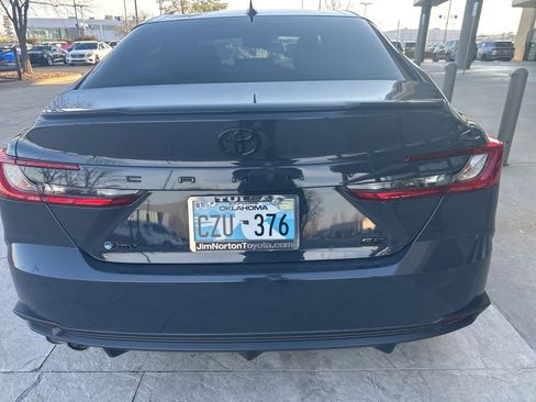 Used 2025 Toyota Camry SE image 4